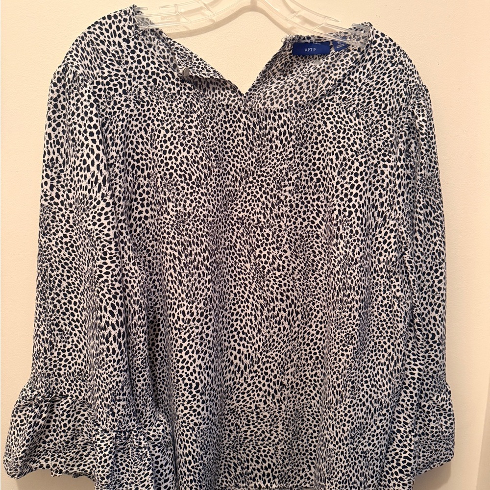 Apt. 9 Black and White Women's Blouse